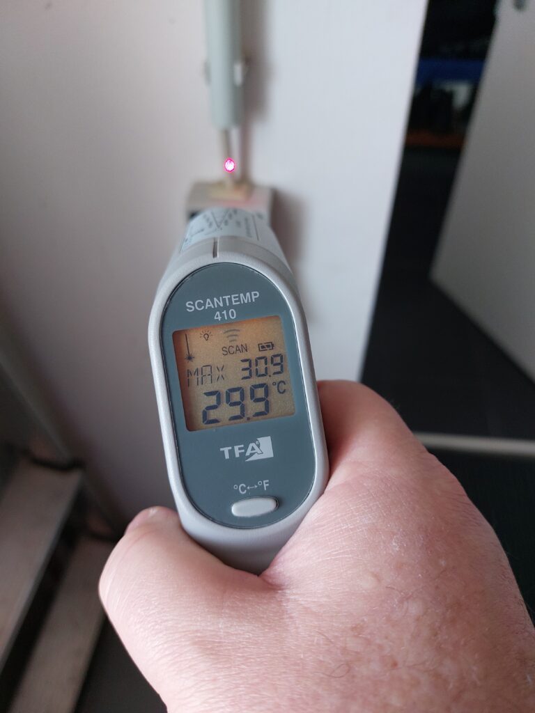 EcoFlow STREAM AC 5000 - Manteltemperatur der Zuleitung bei voller Ladeleistung 2500W